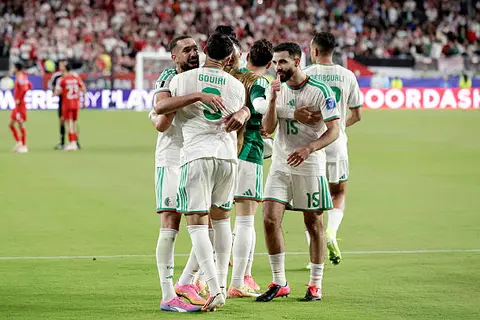 إنجاز غائب ومواجهة منذ 44 عامًا.. 7 حقائق قبل مباراة الجزائر والنمسا في كأس العالم 